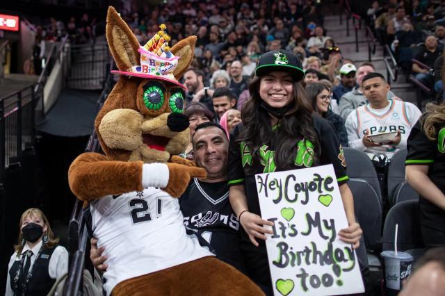 世俱杯赔率-【现场】小野狼生日夜不敌猛龙 波波破纪录仍需等待